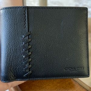 COACH men’s wallet with baseball-style stiching